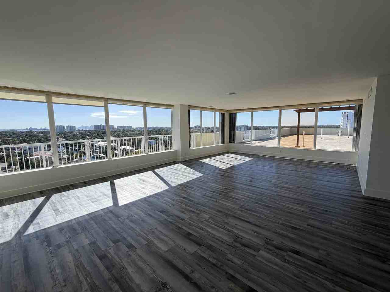 2000 Ne 135th St Unit Ph - Photo 3 of 26