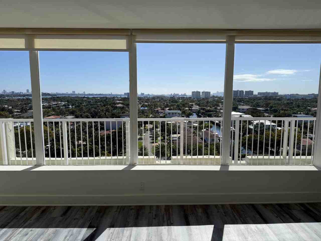 2000 Ne 135th St Unit Ph - Photo 4 of 26