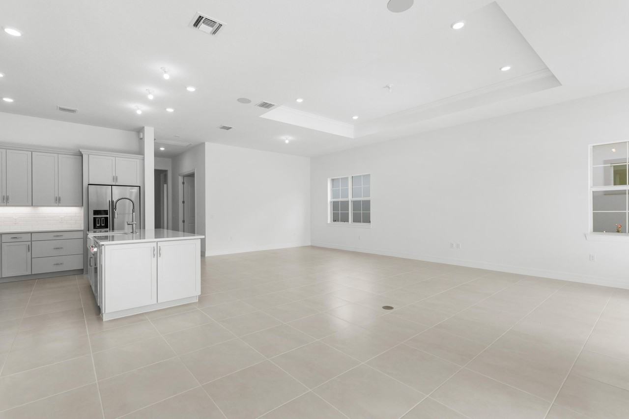 10717 Northbrook Cir - Photo 6 of 23