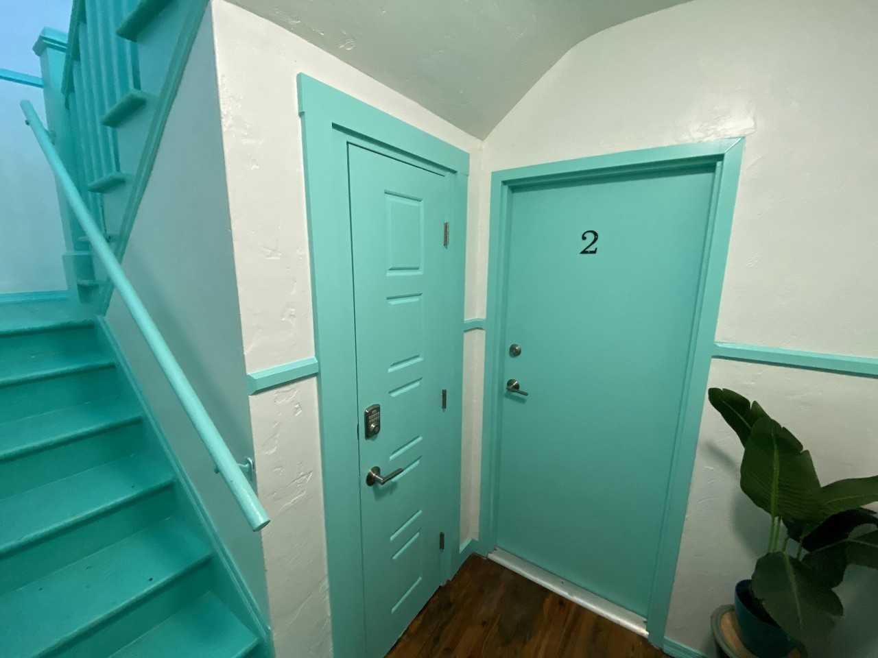 715 2nd Ave S Apt 2 - Photo 2 of 19