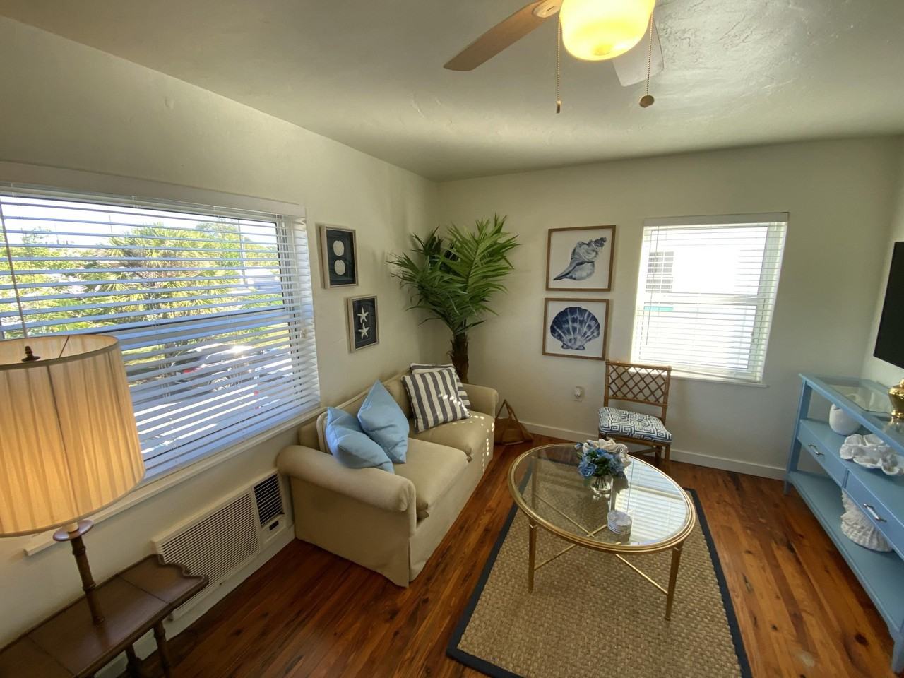 717 2nd Ave S Apt 7 - Photo 2 of 21