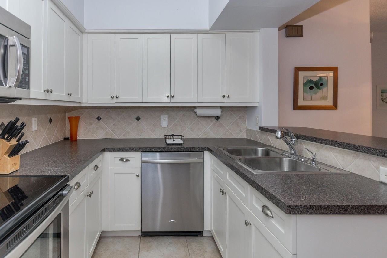 4205 Fairway Dr N Unit 4205 - Photo 5 of 43