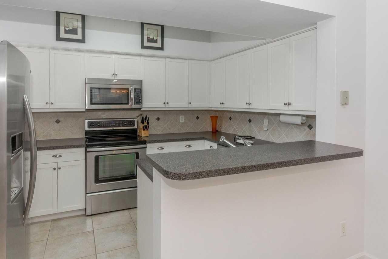 4205 Fairway Dr N Unit 4205 - Photo 7 of 43