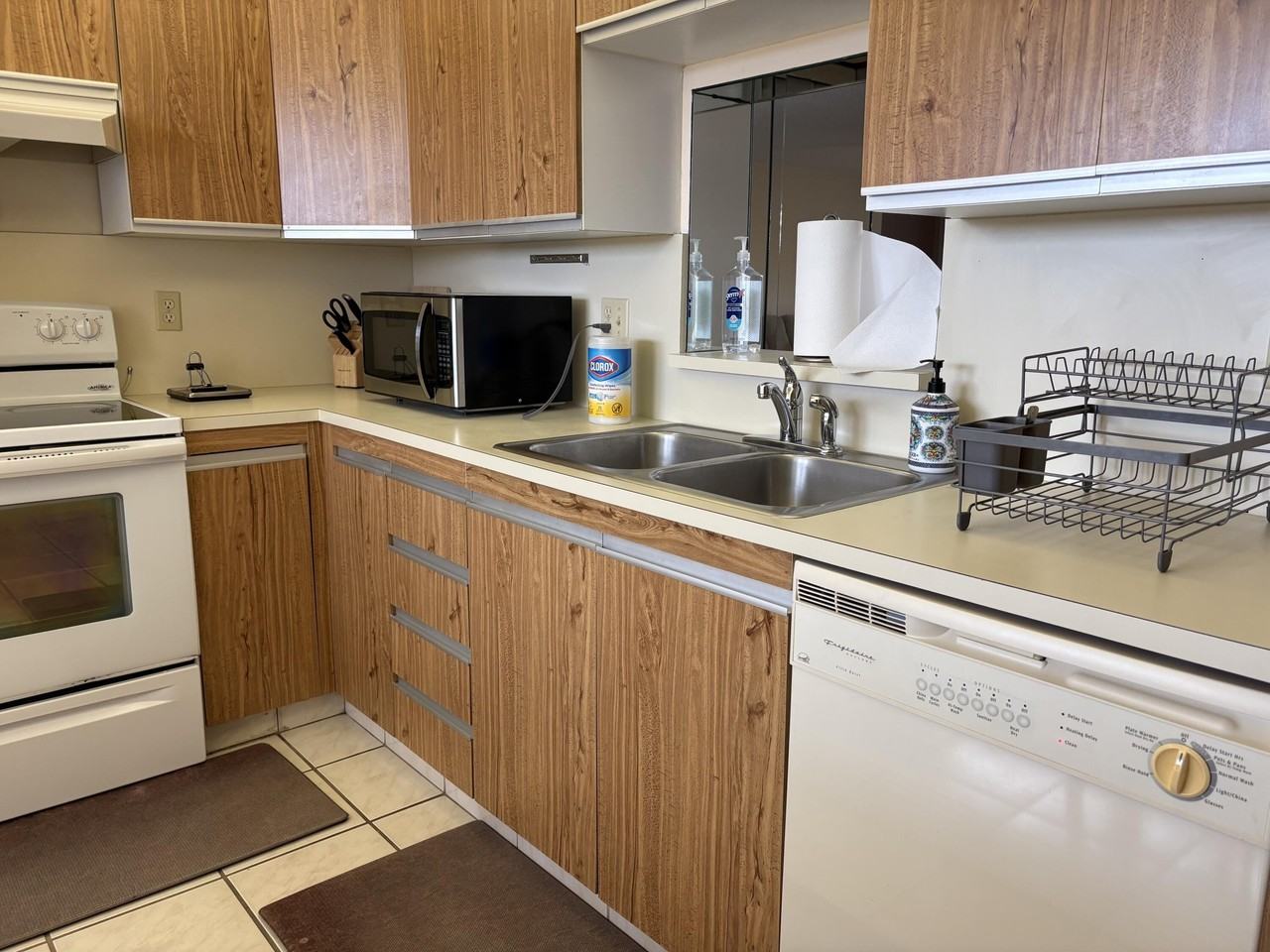 2202 Lucaya Bnd Apt G4 - Photo 3 of 22