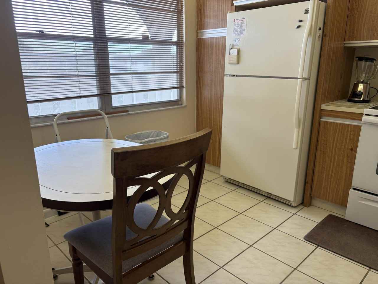 2202 Lucaya Bnd Apt G4 - Photo 4 of 22