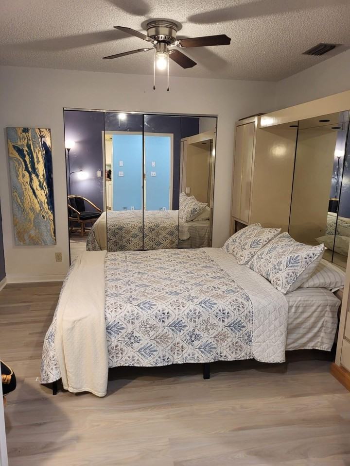 5200 Privet Pl Apt C - Photo 7 of 27