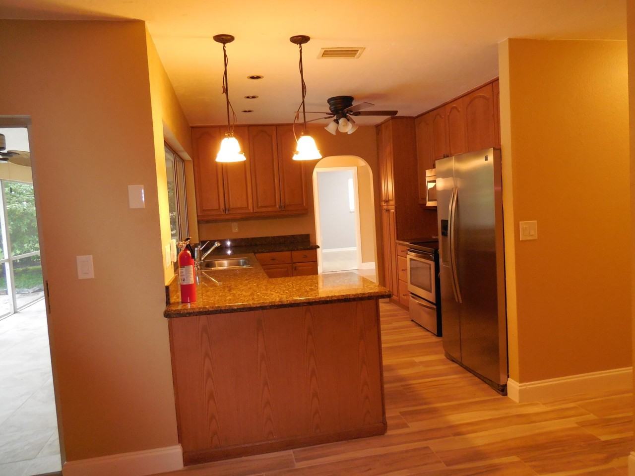 1681 Wyndcliff Dr - Photo 2 of 9