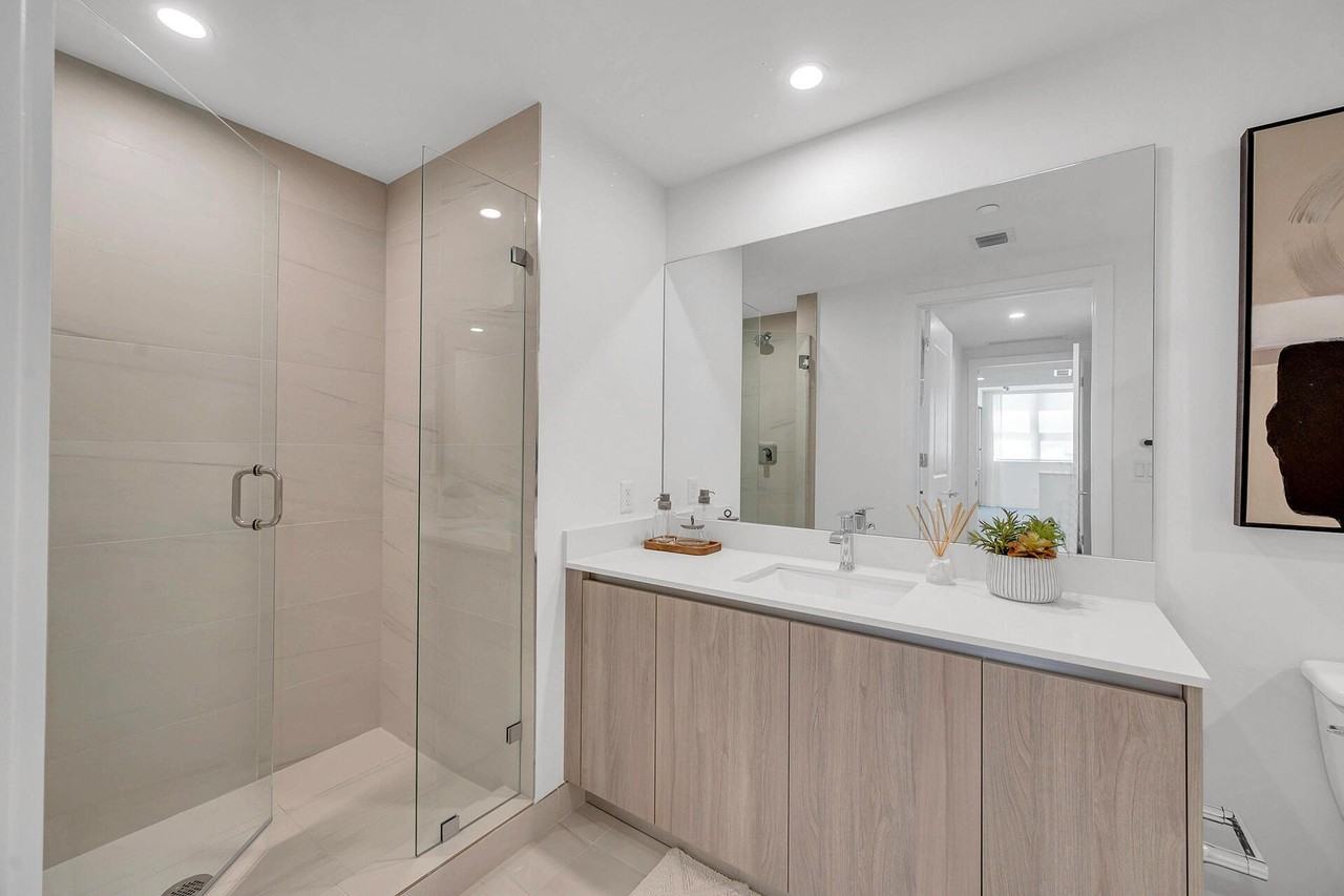 401 Sw 1st Ave Apt 807 - Photo 6 of 24