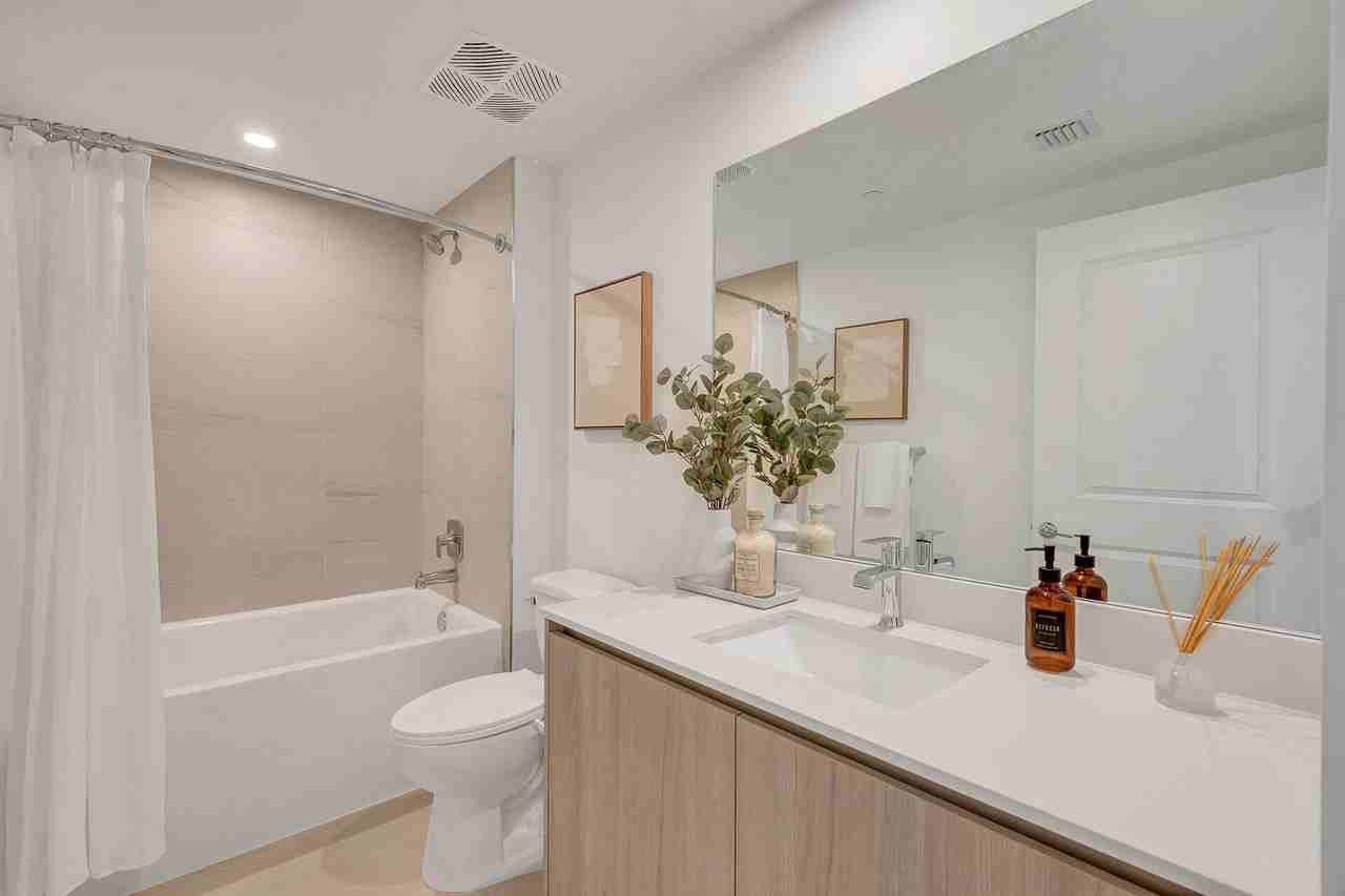 401 Sw 1st Ave Apt 807 - Photo 7 of 24