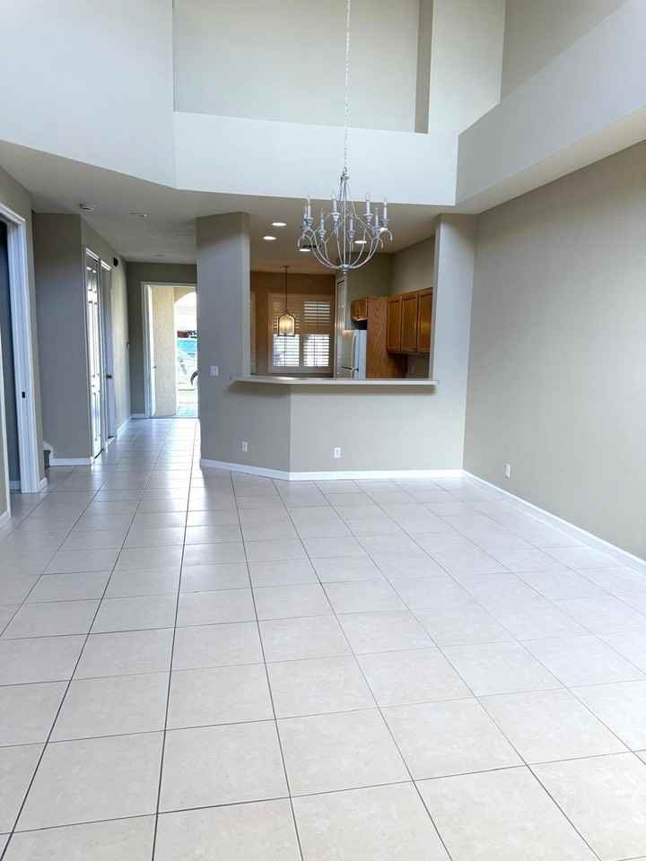 9209 Wentworth Ln - Photo 4 of 18