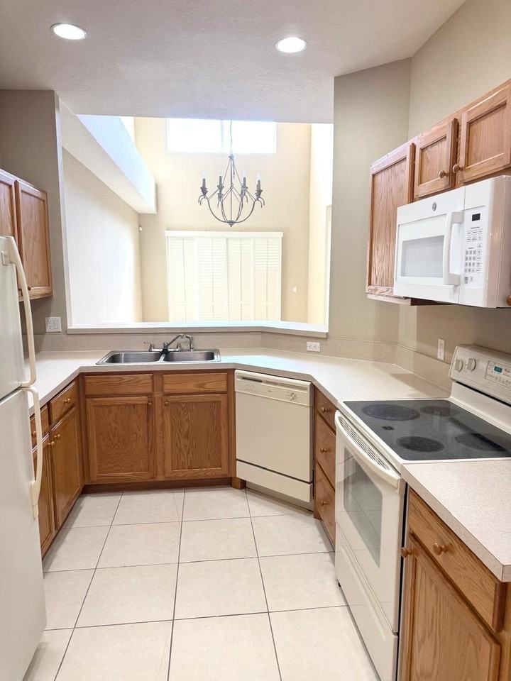 9209 Wentworth Ln - Photo 6 of 18