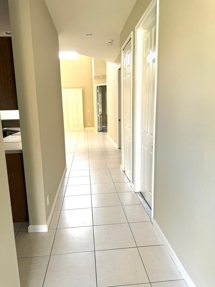 9209 Wentworth Ln - Photo 7 of 18