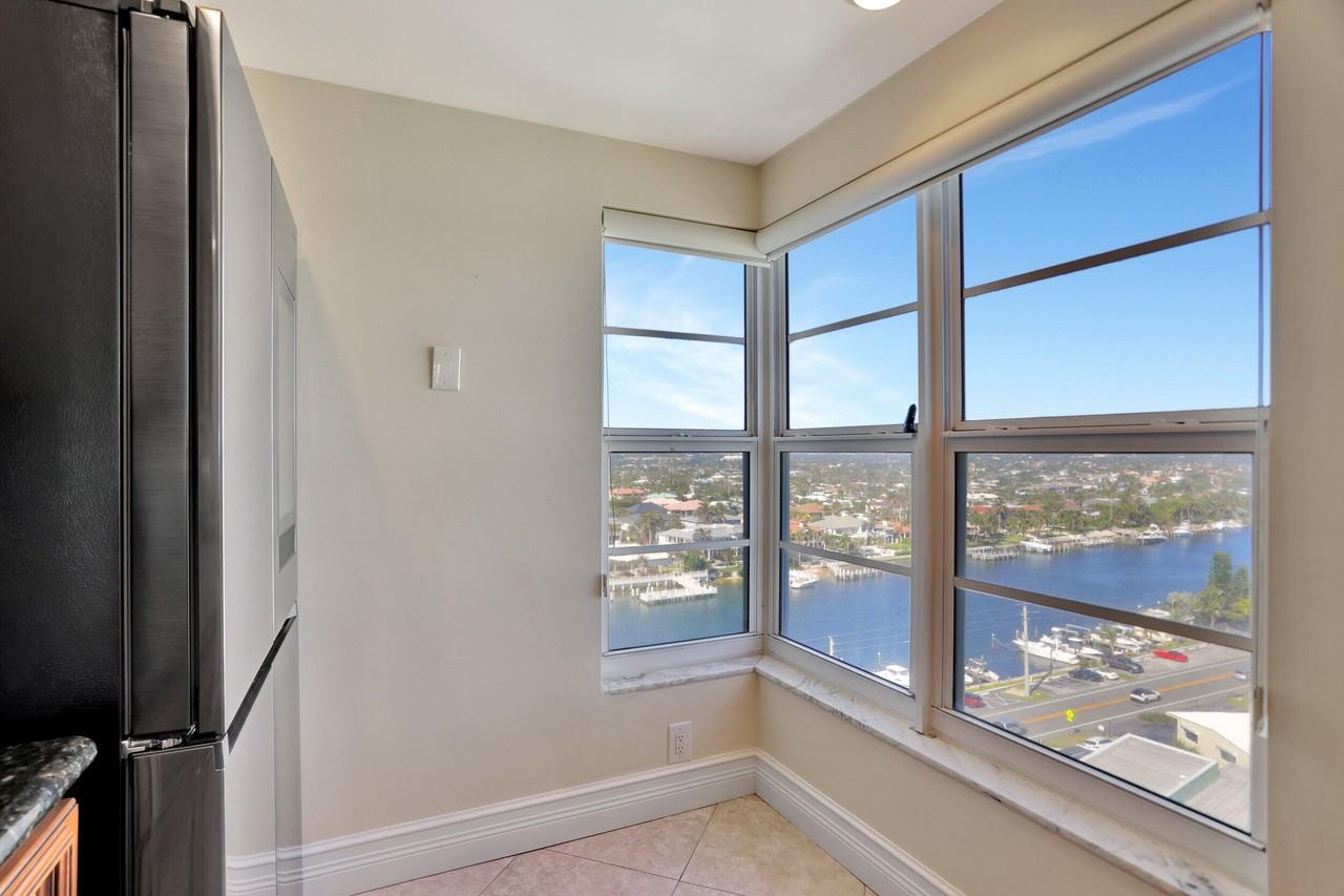 1021 Hillsboro Mile Apt 1108 - Photo 5 of 50