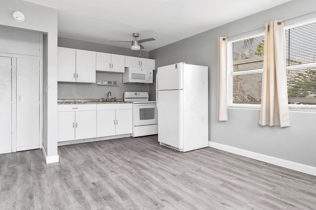 813 9th Ave N Unit A - Photo 3 of 15