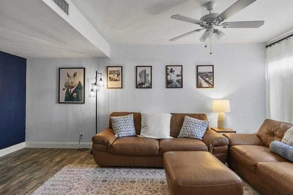 6335 Riverwalk Ln Unit 3 - Photo 3 of 20