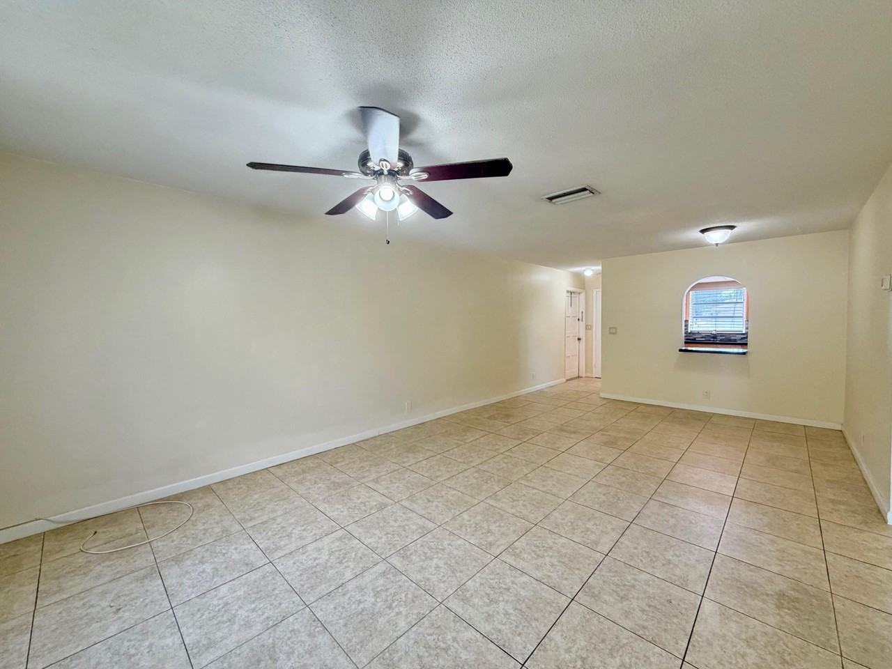 5811 Ne 14th Rd Apt 4 - Photo 6 of 29