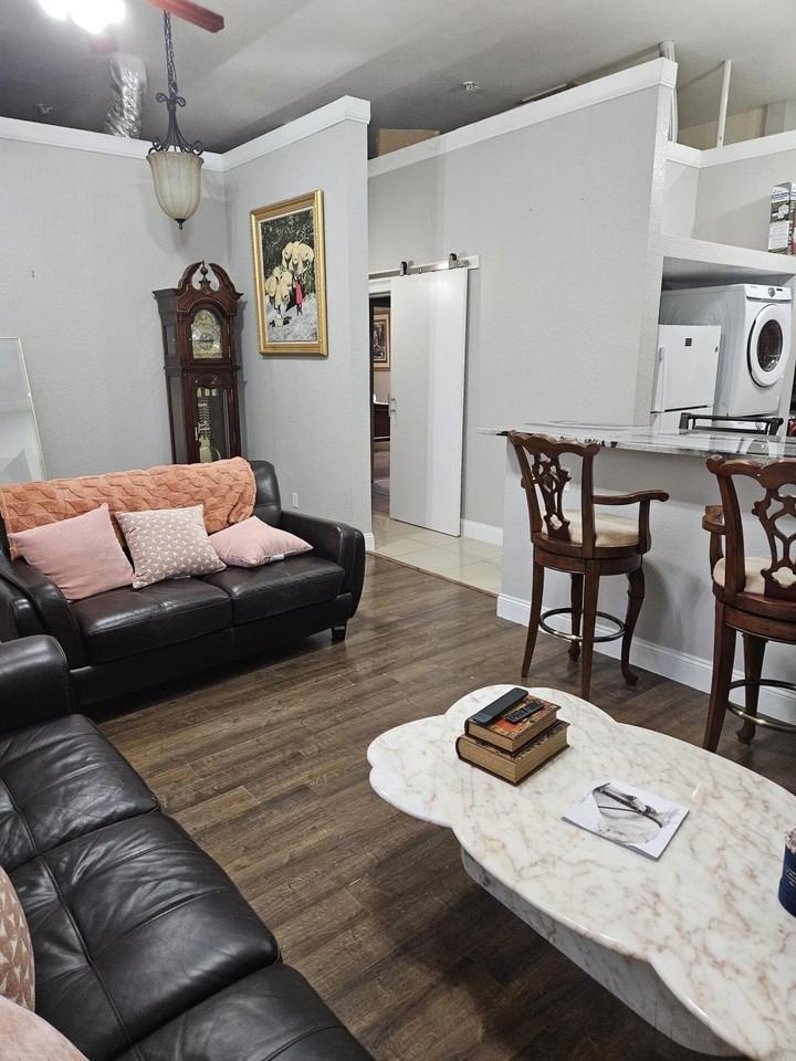 11334 81st Court N unit: Guest Cottage - Photo 3 of 17