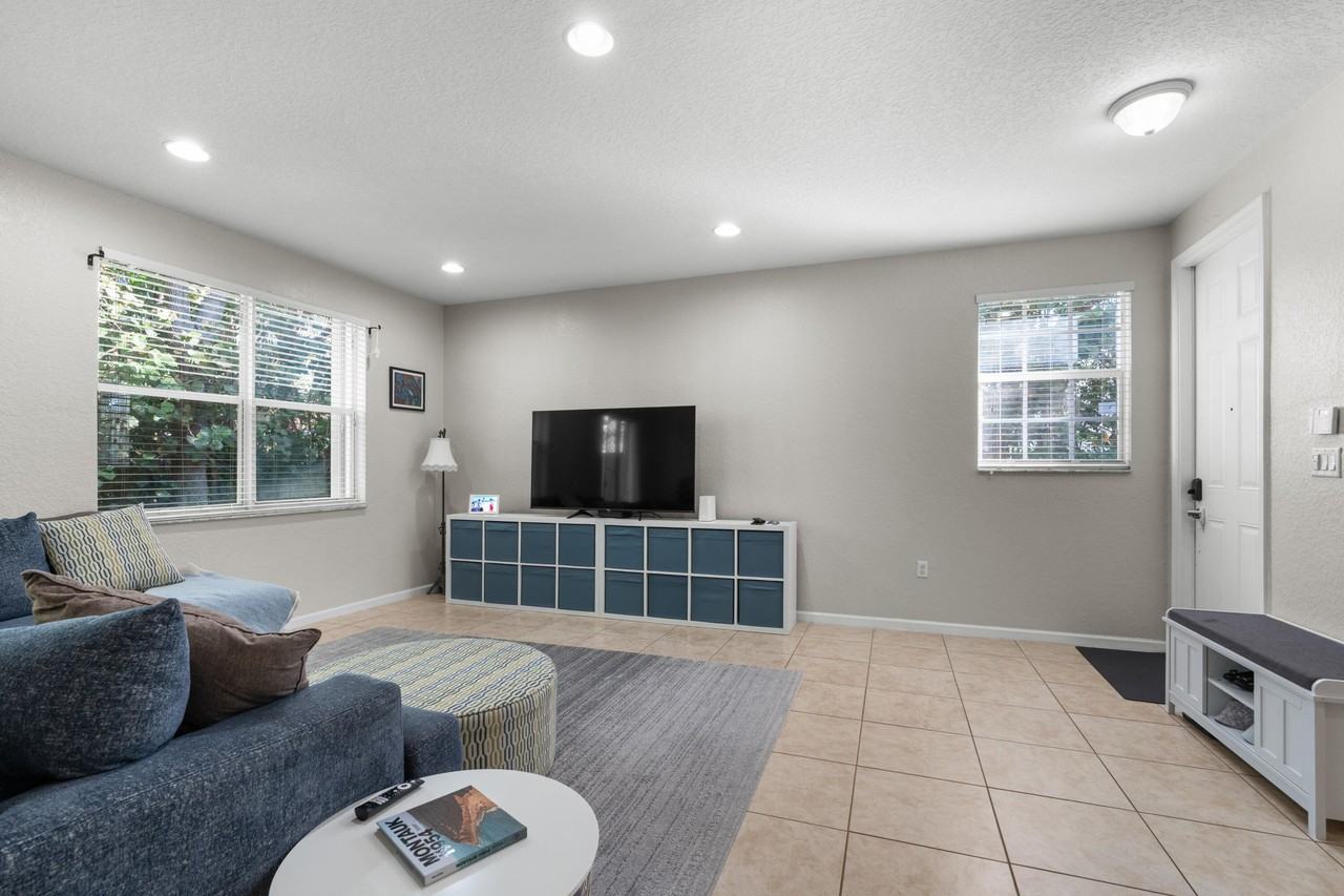 16169 Poppyseed Cir Unit 606 - Photo 2 of 24