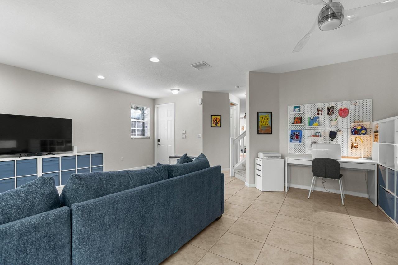 16169 Poppyseed Cir Unit 606 - Photo 4 of 24