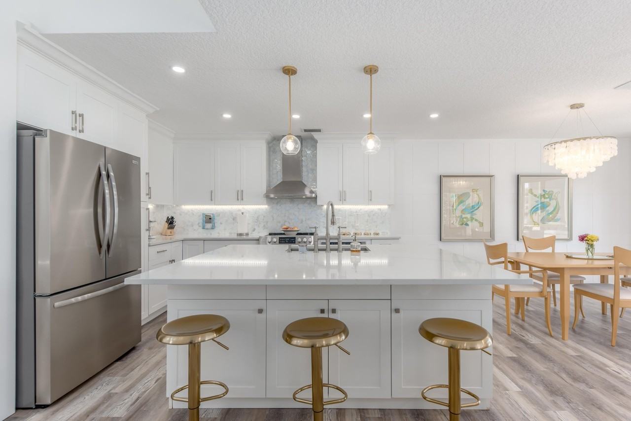 1221 Ocean Dunes Cir - Photo 4 of 32