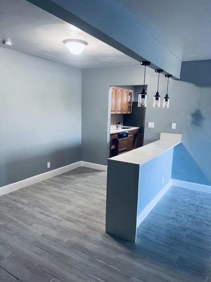 759 Caroline Ave - Photo 6 of 9