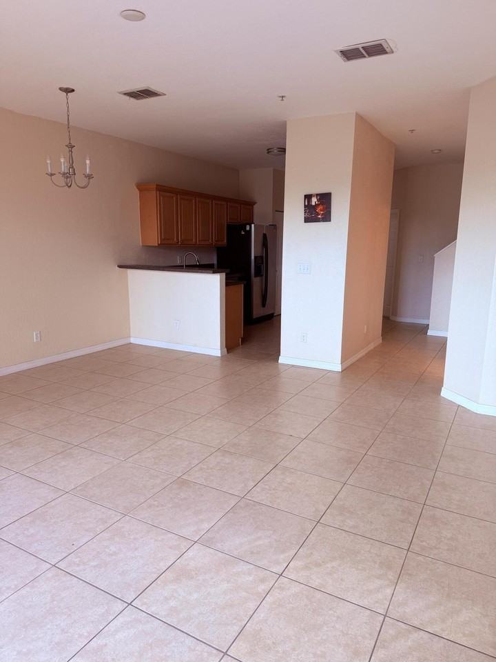 779 Pipers Cay Dr Unit 104 - Photo 6 of 25