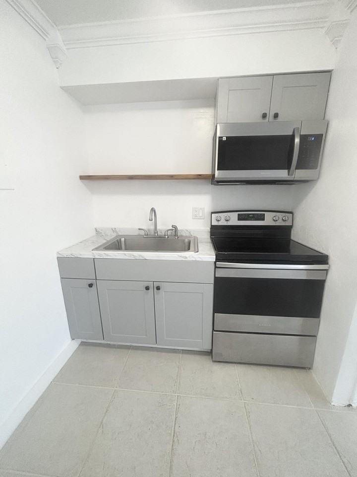 531 S C St Apt 1 - Photo 3 of 20