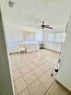 5443 Cresthaven Blvd Apt F - Photo 3 of 10