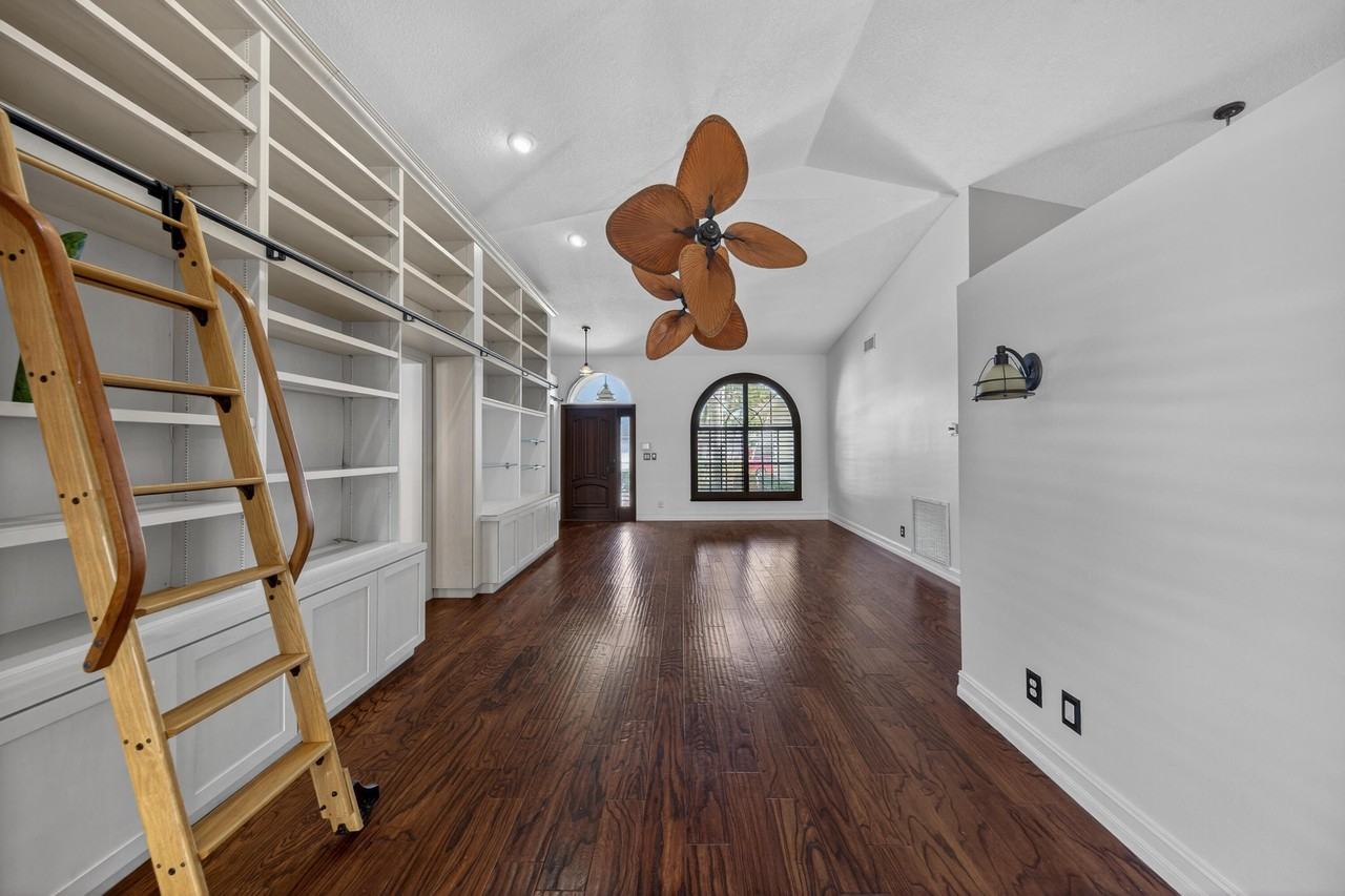 9121 Paragon Way - Photo 7 of 49