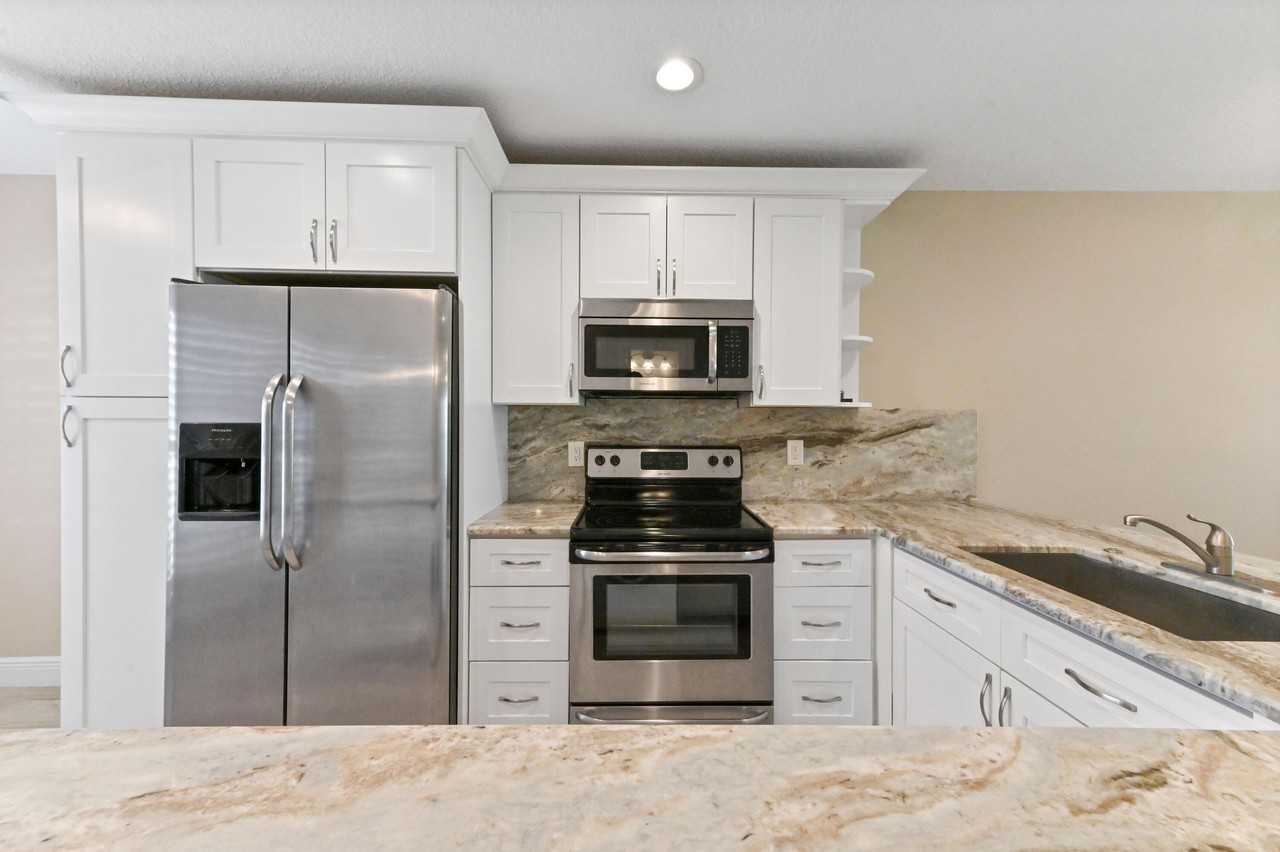 13745 Flora Pl Apt B - Photo 6 of 28