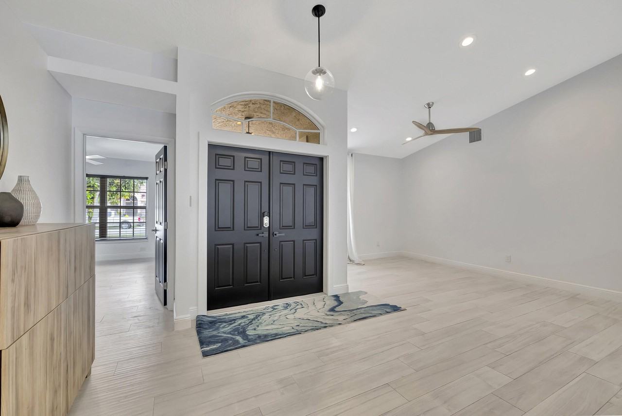 9567 Lake Serena Dr - Photo 5 of 50