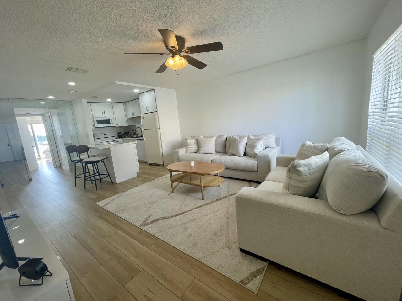 1100 Crystal Lake Dr #207 - Photo 5 of 22