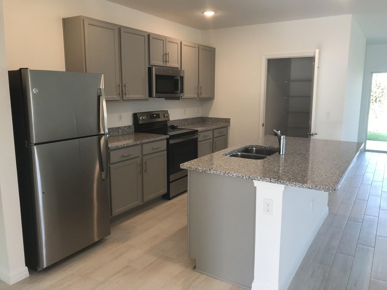 5082 Armina Pl - Photo 5 of 12