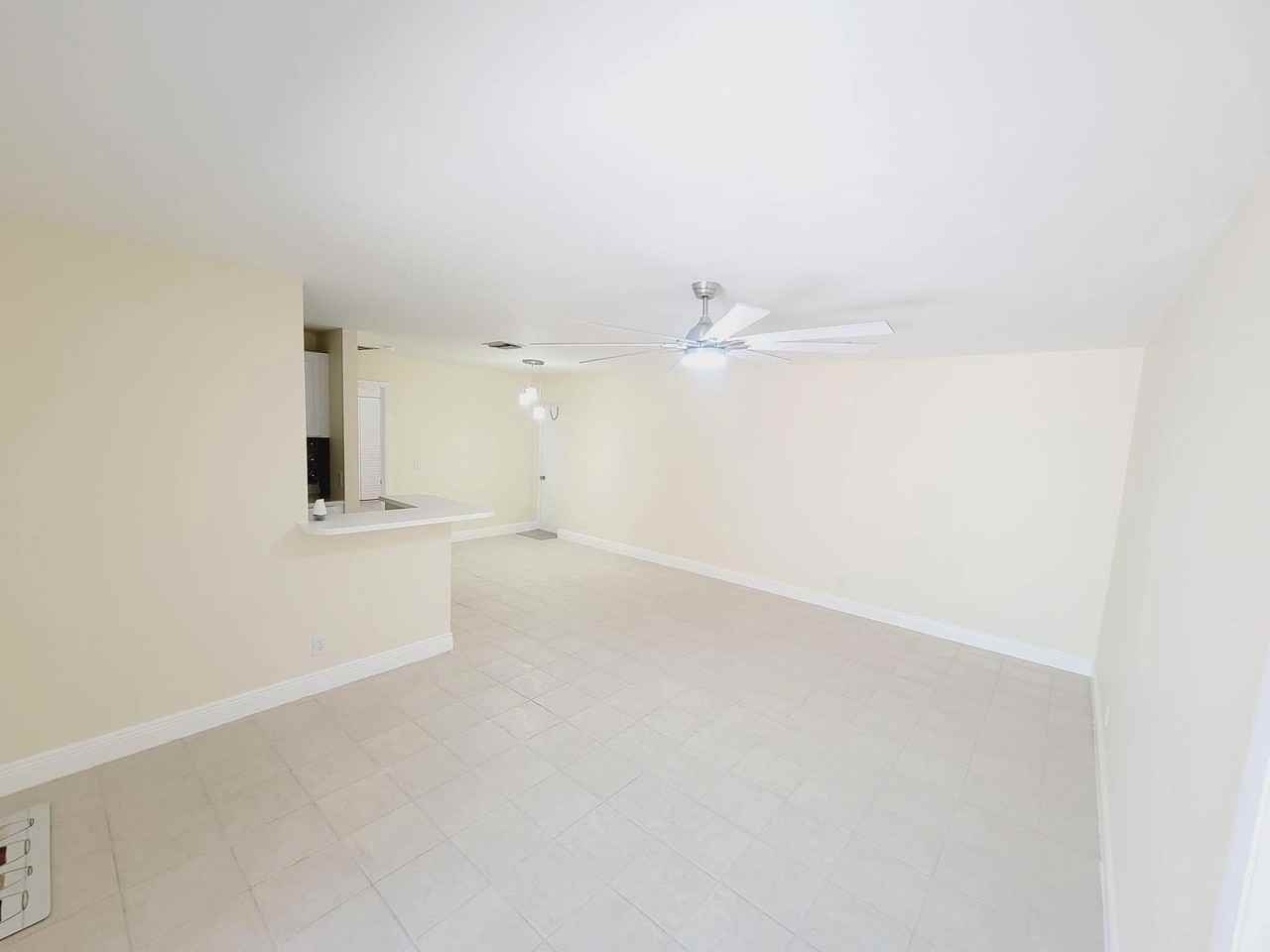 2 Crossings Cir - Photo 3 of 12