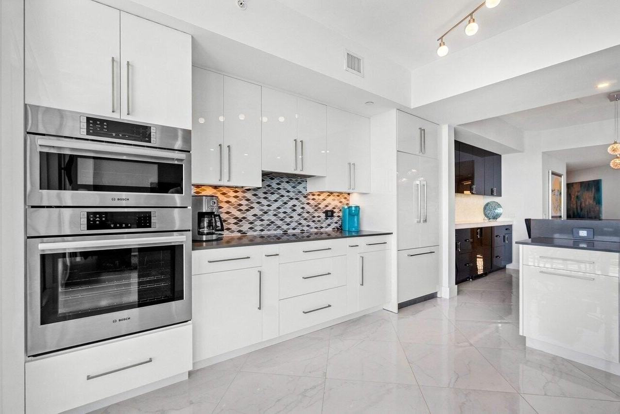 2640 Lake Shore Dr Unit 2307 - Photo 7 of 50