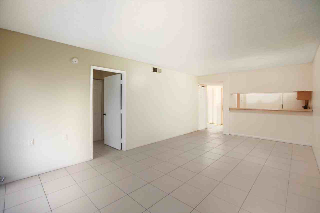 959 Lake Terry Dr Apt B - Photo 6 of 24