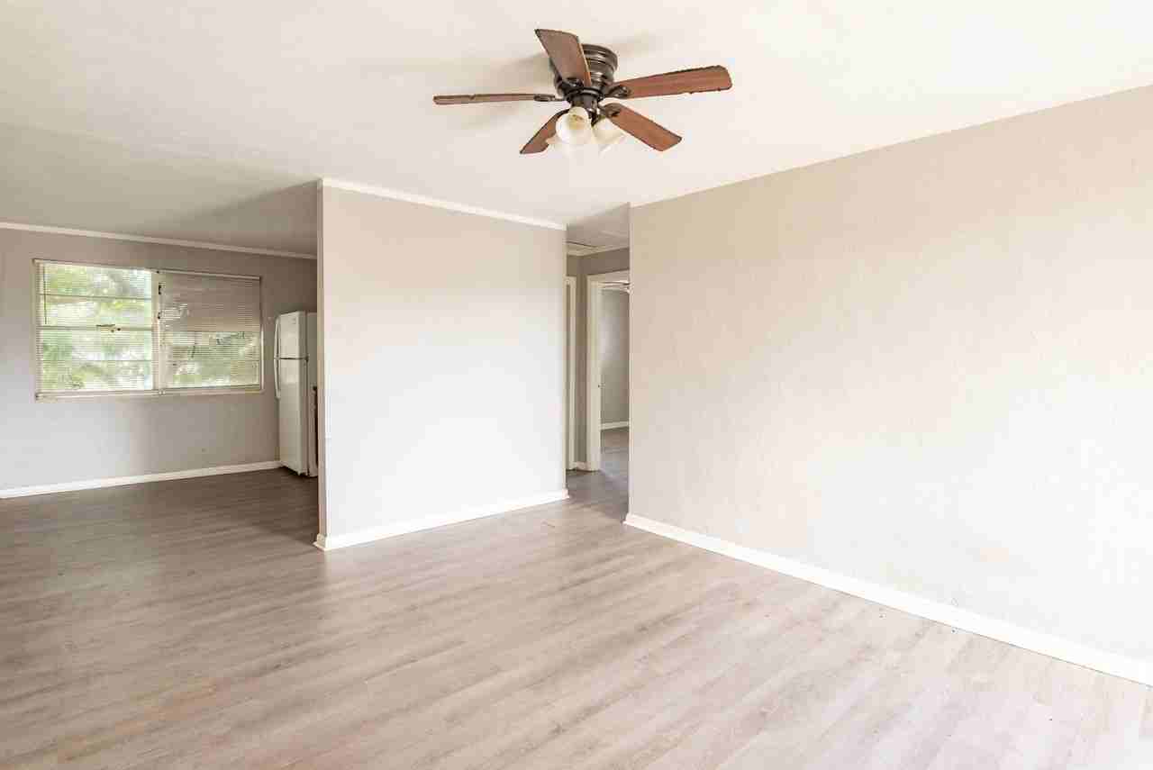 705 13th St Apt 4 - Photo 4 of 8