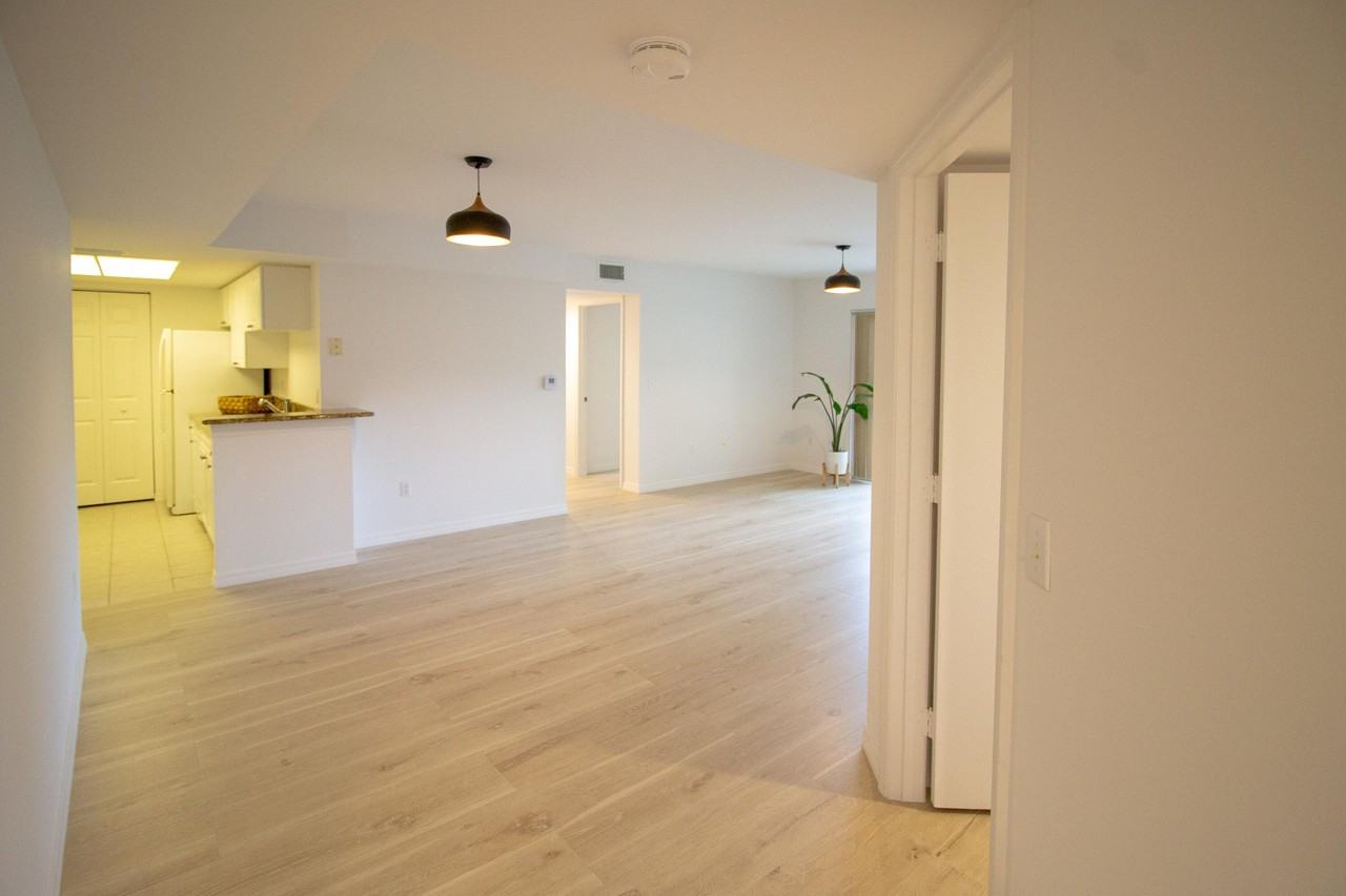 1200 Crestwood Ct S Apt 1204 - Photo 3 of 16