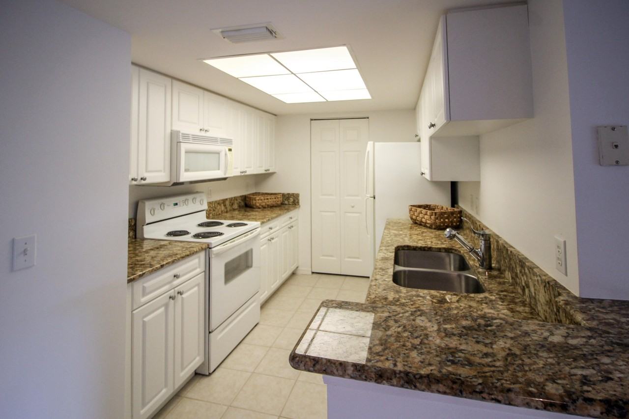 1200 Crestwood Ct S Apt 1204 - Photo 7 of 16