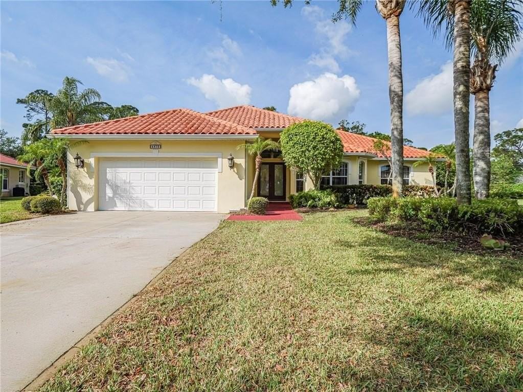 5873 Pine Ridge Cir - Photo 2 of 36