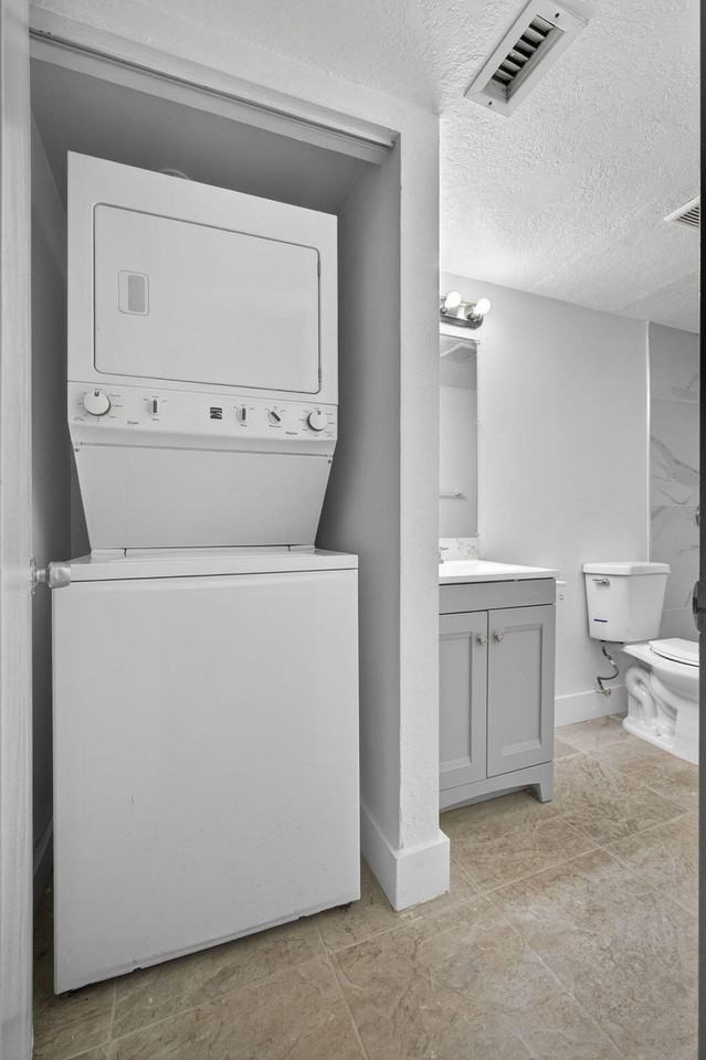 120 Sparrow Dr Apt 105 - Photo 6 of 33