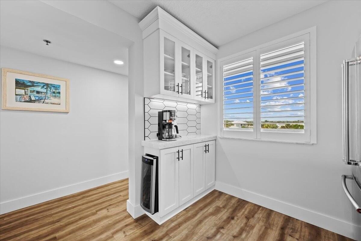 201 S Seas Dr Apt 404 - Photo 6 of 30