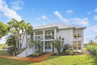 964 Nw Spruce Ridge Dr Apt D1 - Photo 1 of 1