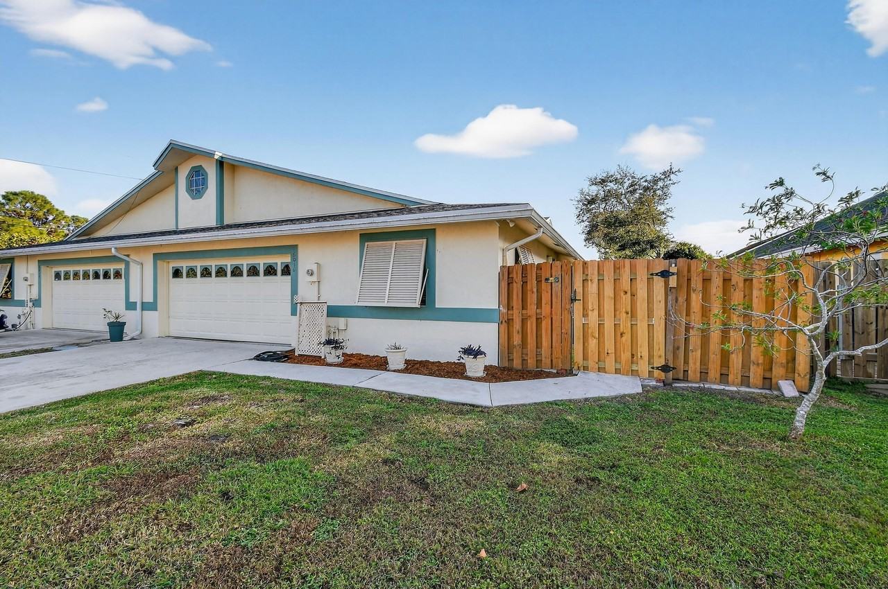 6016 Pompano St - Photo 4 of 44