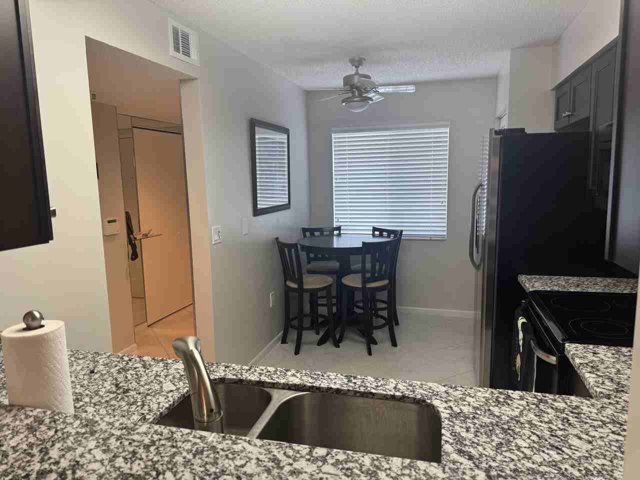 14111 Royal Vista Dr Apt 404 - Photo 5 of 33