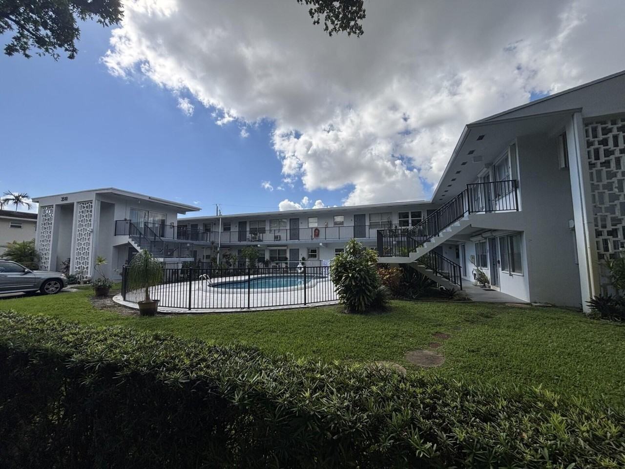 3510 Harrison St Apt 12 - Photo 2 of 18