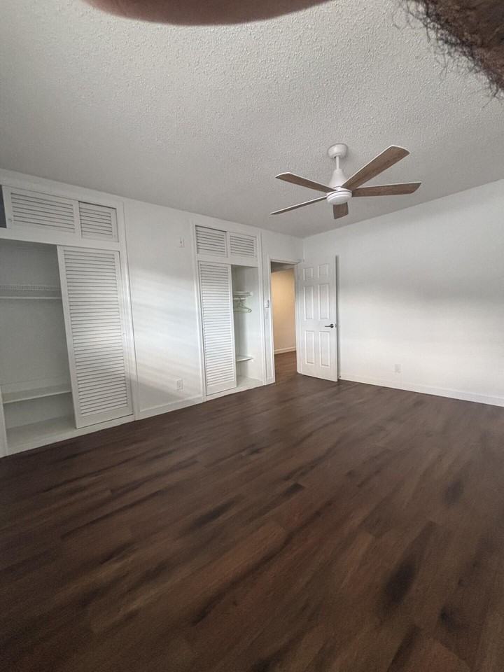 3510 Harrison St Apt 12 - Photo 4 of 18