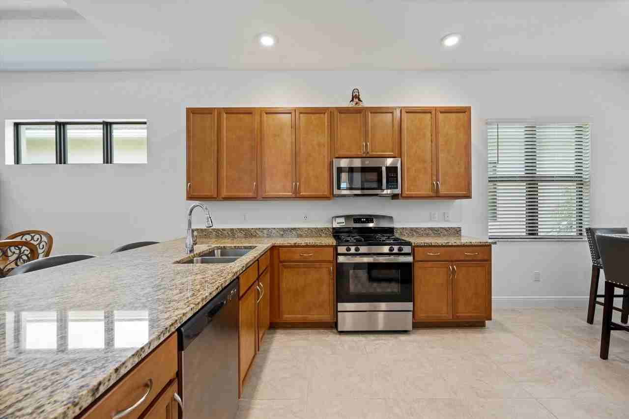 5409 Santa Rosa Ln - Photo 6 of 34