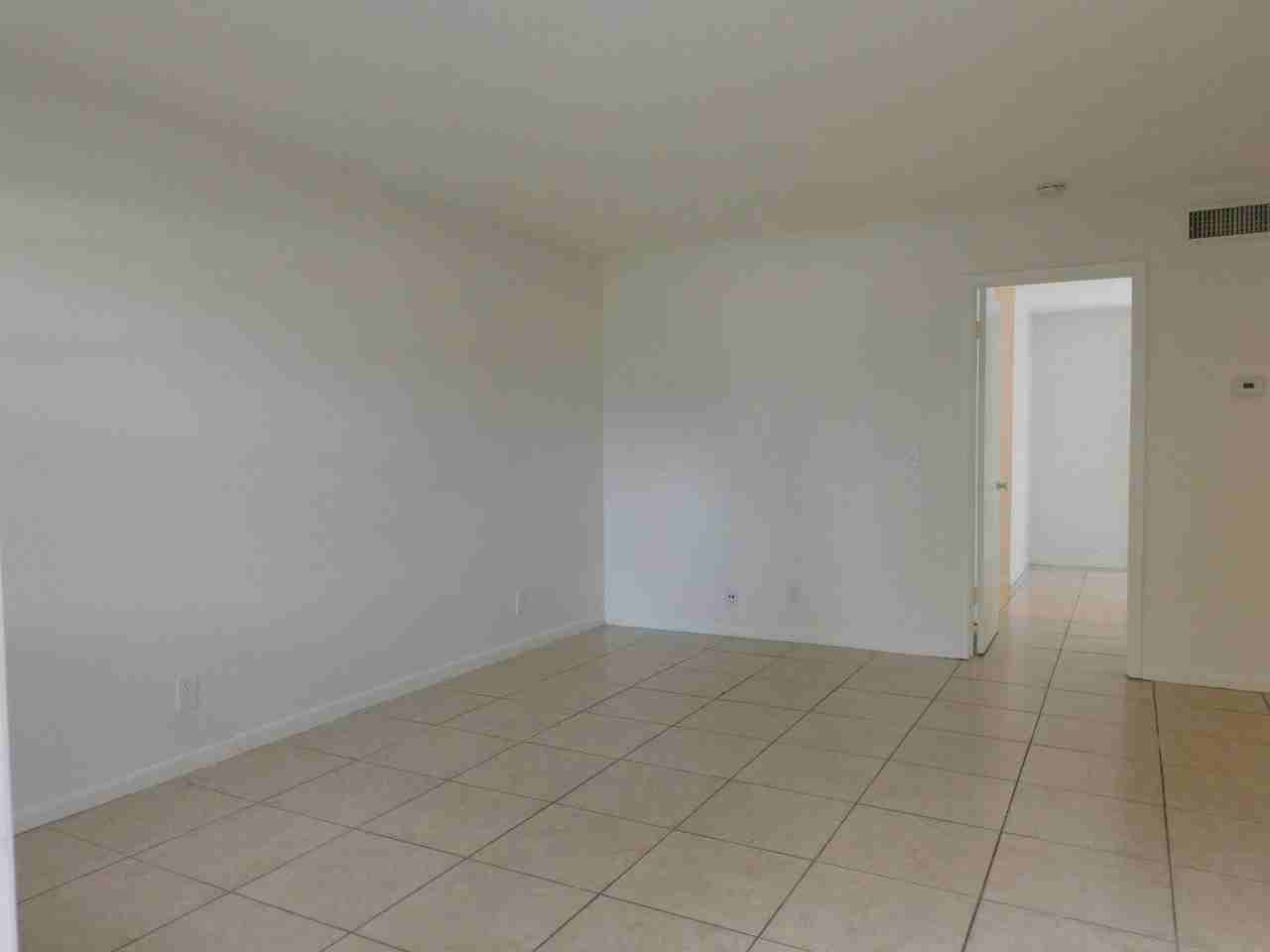 640 Se 2nd Ave Apt 107 - Photo 3 of 29