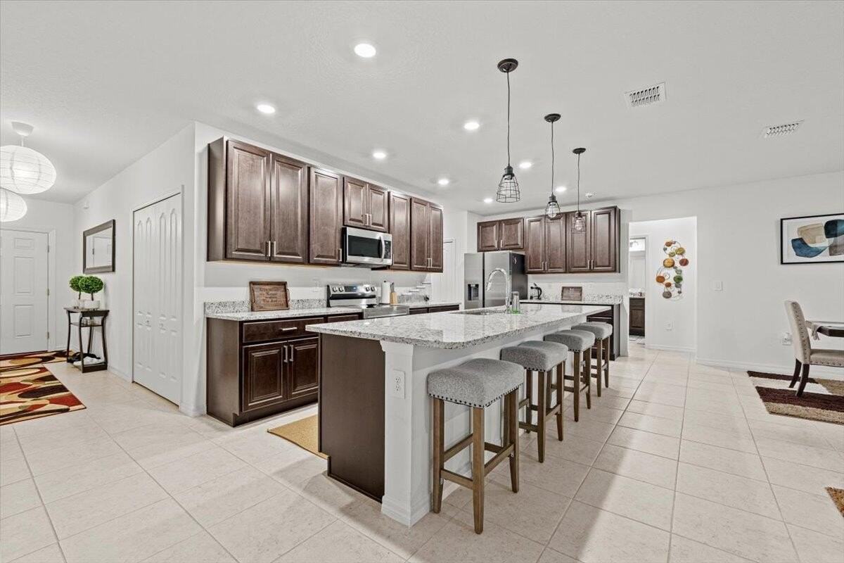 701 Ne Perch Ln - Photo 5 of 32